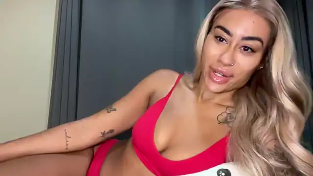 CoCo-Queen online show from May 15, 1:12 am
