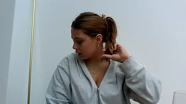 Krystal Tx online show from October 12, 8:57 am