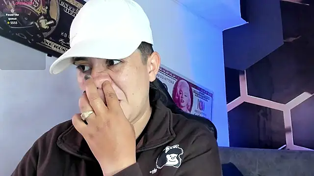 AbbySmiitth  online show from November 12, 7:35 pm