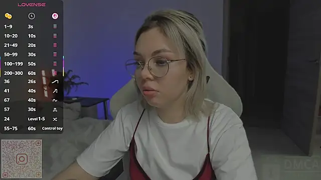 whoa-hoa-hoa-hoa-hoa online show from September 21, 4:19 pm