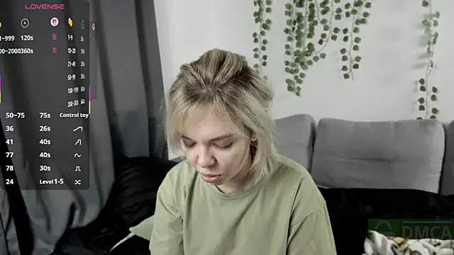 whoa-hoa-hoa-hoa-hoa online show from October 9, 9:46 pm