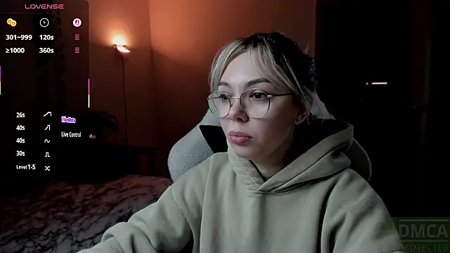 whoa-hoa-hoa-hoa-hoa online show from October 14, 9:15 pm