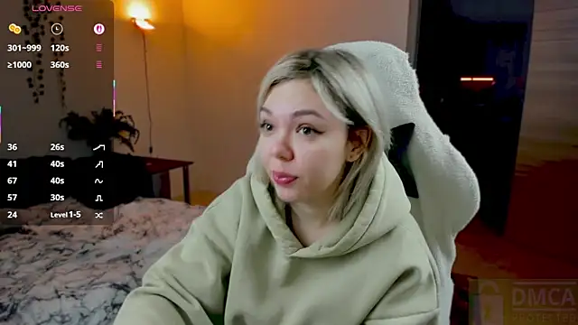 whoa-hoa-hoa-hoa-hoa online show from October 17, 8:55 pm