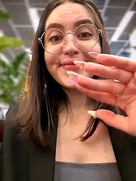 meow girl online show from September 27, 11:04 am