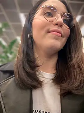 meow girl online show from October 6, 3:53 pm