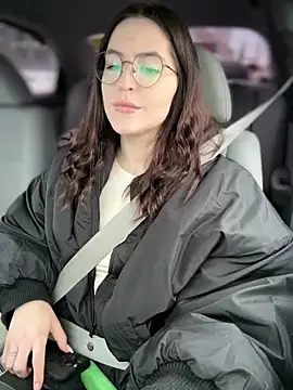 meow girl online show from January 15, 8:30 am