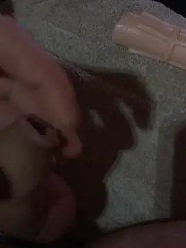 Snapshot of Hornyman-88 chatting on February 27, 3:39 am Hornyman-88 online show from February 27, 3:39 am