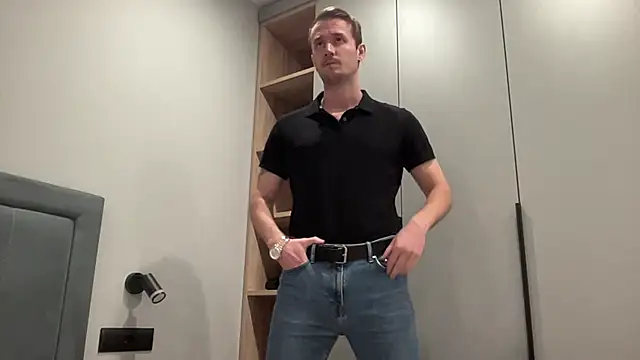 Snapshot of cute_mark chatting on October 1, 4:13 pm cute mark online show from October 1, 4:13 pm