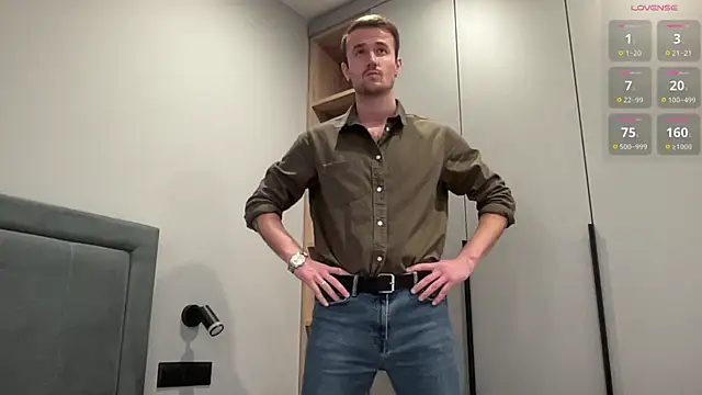 Snapshot of cute_mark chatting on October 2, 3:52 pm cute mark online show from October 2, 3:52 pm