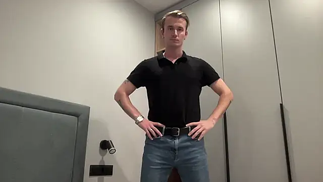 Snapshot of cute_mark chatting on October 7, 4:37 pm cute mark online show from October 7, 4:37 pm