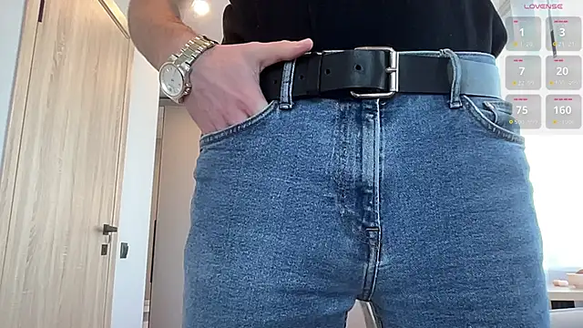 Snapshot of cute_mark chatting on October 12, 5:50 am cute mark online show from October 12, 5:50 am