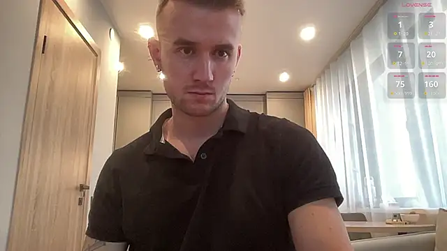 Snapshot of cute_mark chatting on October 14, 4:57 am cute mark online show from October 14, 4:57 am