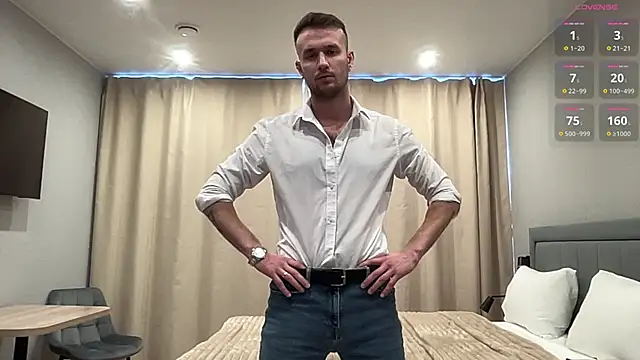 Snapshot of cute_mark chatting on October 17, 10:18 am cute mark online show from October 17, 10:18 am