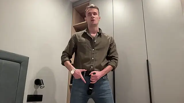 Snapshot of cute_mark chatting on October 26, 6:03 pm cute mark online show from October 26, 6:03 pm