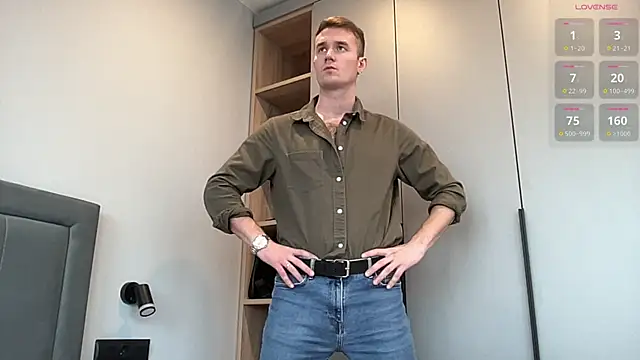 Snapshot of cute_mark chatting on October 27, 11:47 am cute mark online show from October 27, 11:47 am