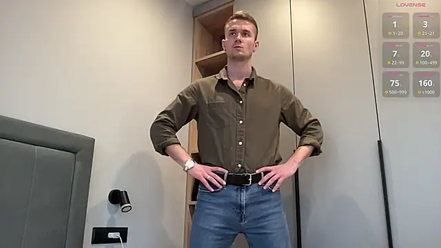 Snapshot of cute_mark chatting on October 29, 1:24 pm cute mark online show from October 29, 1:24 pm