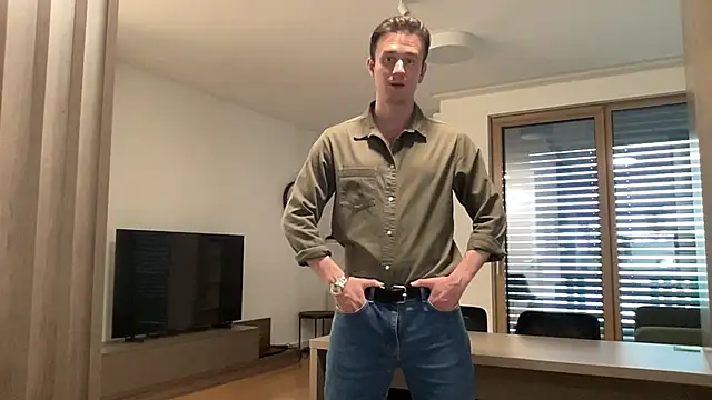 cute mark online show from July 8, 3:27 pm