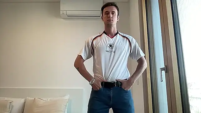 cute mark online show from July 15, 3:39 pm