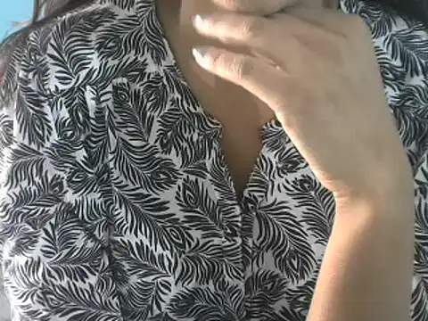 Nehasingh2024 online show from December 12, 5:52 am