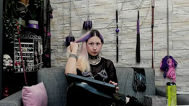 CruelMistress online show from December 5, 12:52 am