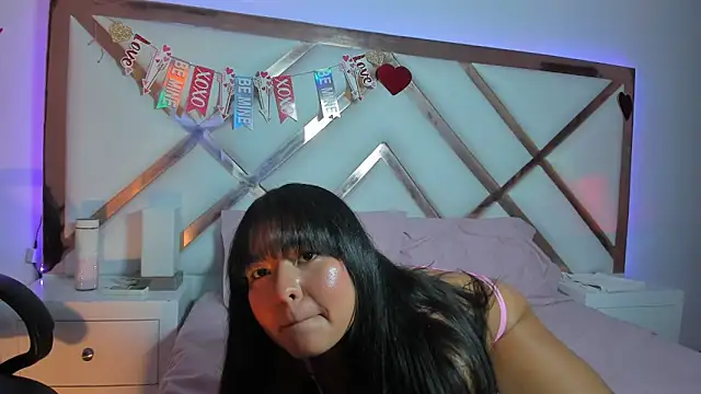 Snapshot of HayamiKioto chatting on February 5, 3:42 pm HayamiKioto online show from February 5, 3:42 pm