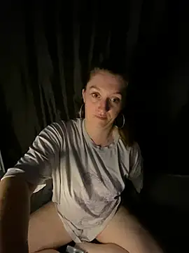 Snapshot of Stoner_BarbieXX chatting on June 26, 9:08 pm Stoner BarbieXX online show from June 26, 9:08 pm