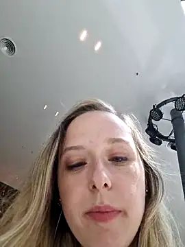 Snapshot of Public_Katrisha chatting on December 16, 5:00 pm Public Katrisha online show from December 16, 5:00 pm