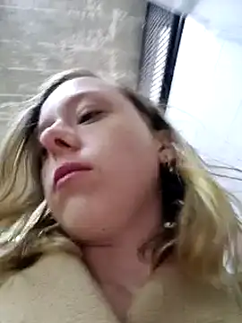 Snapshot of Public_Katrisha chatting on December 25, 4:32 pm Public Katrisha online show from December 25, 4:32 pm