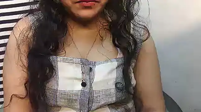 SabrinaNoor online show from December 18, 10:57 pm