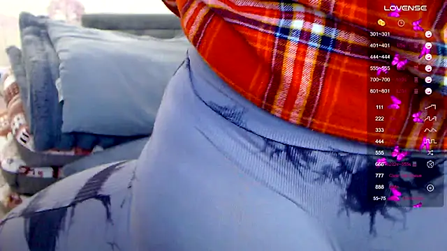 Snapshot of _Sexy-Mia_ chatting on February 13, 4:07 pm Sexy-Mia online show from February 13, 4:07 pm