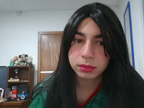 Snapshot of Yasmin_Paez99 chatting on June 12, 8:19 pm Yasmin Paez99 online show from June 12, 8:19 pm