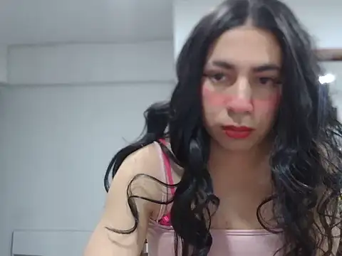 Snapshot of Yasmin_Paez99 chatting on July 10, 2:38 am Yasmin Paez99 online show from July 10, 2:38 am
