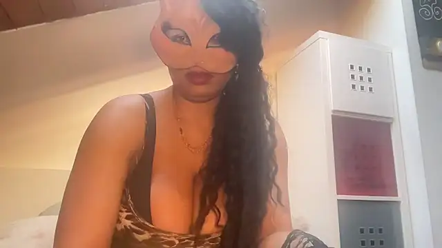 Snapshot of SCARLET-SANTANA chatting on February 18, 10:27 am SCARLET-SANTANA online show from February 18, 10:27 am