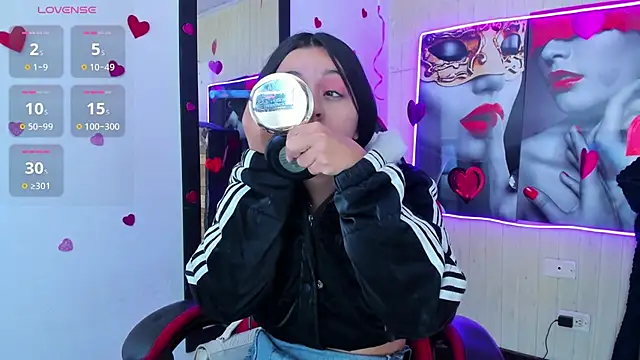 zoe connor19 online show from March 15, 12:00 pm