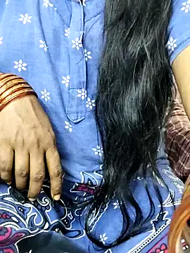 Snapshot of Tamilrojanew chatting on September 28, 6:57 pm Tamilrojanew online show from September 28, 6:57 pm