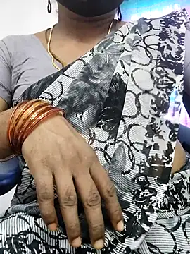 Snapshot of Tamilrojanew chatting on October 8, 6:55 am Tamilrojanew online show from October 8, 6:55 am