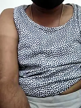 Snapshot of Tamilrojanew chatting on April 9, 2:44 am Tamilrojanew online show from April 9, 2:44 am