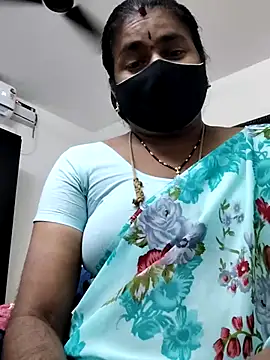 Snapshot of Tamilrojanew chatting on April 20, 5:26 pm Tamilrojanew online show from April 20, 5:26 pm