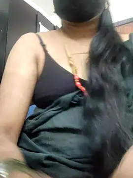 Snapshot of Tamilrojanew chatting on April 26, 5:32 pm Tamilrojanew online show from April 26, 5:32 pm