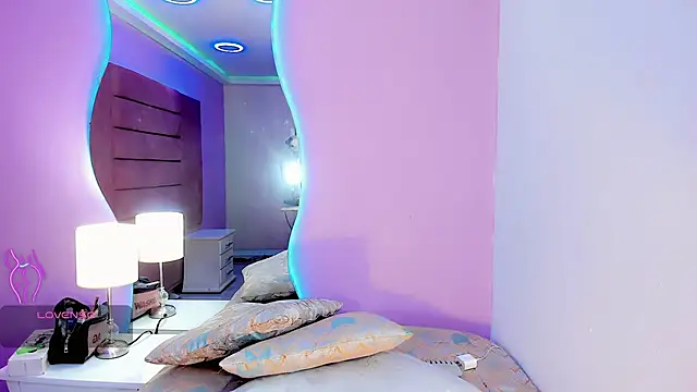 Shanelengel online show from February 23, 9:45 pm