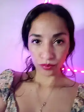 chloewildd  online show from April 8, 10:32 pm