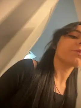 Petite moi online show from April 2, 12:03 pm