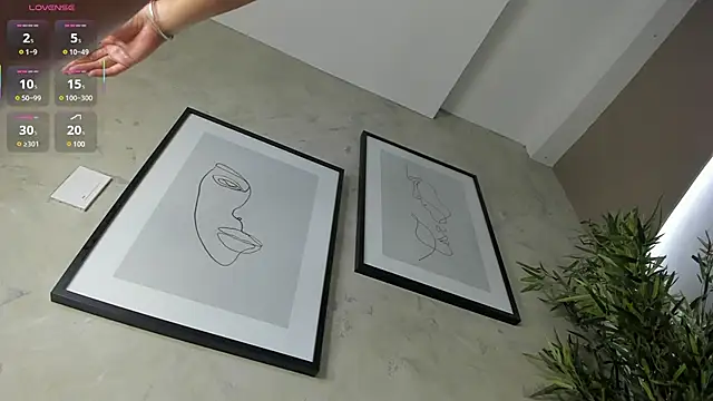 Naomi Dasilva online show from February 21, 1:44 am