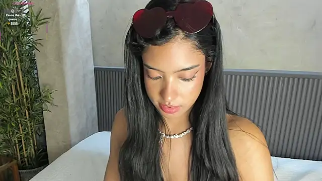 Naomi Dasilva online show from March 1, 1:53 am