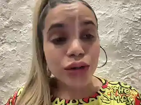 Snapshot of brithneysquirt chatting on February 21, 7:54 pm brithneysquirt online show from February 21, 7:54 pm