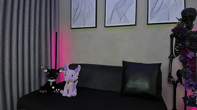 Morgan Hilll  online show from October 19, 11:55 am