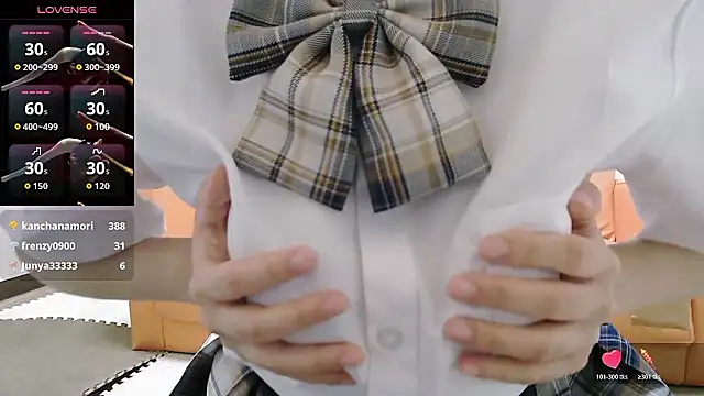 minamina1221 online show from May 18, 6:47 pm