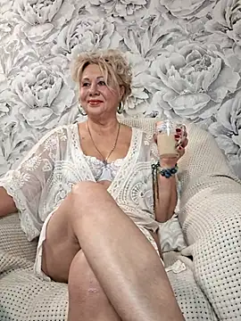 PALETT online show from November 7, 1:33 pm