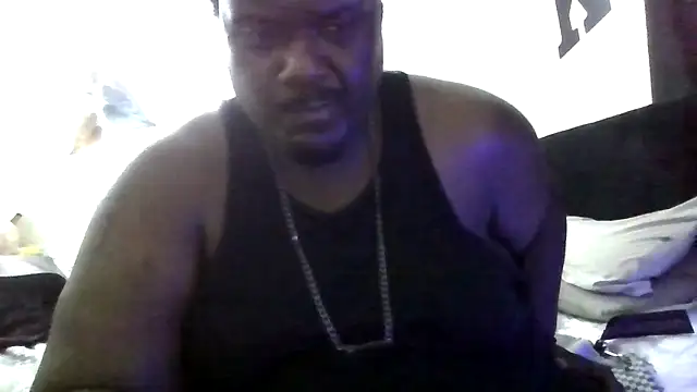 Snapshot of BigBossaNova69 chatting on December 15, 5:12 am BigBossaNova69 online show from December 15, 5:12 am