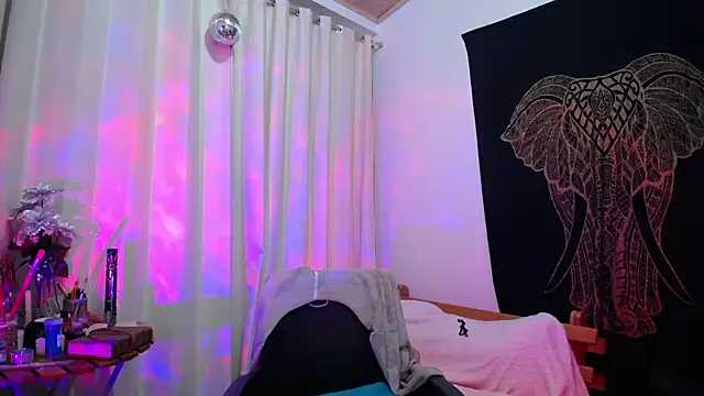 AmaRiv online show from December 9, 11:13 pm